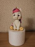 Figurka jednorożec z masy cukrowej, figurka na tort