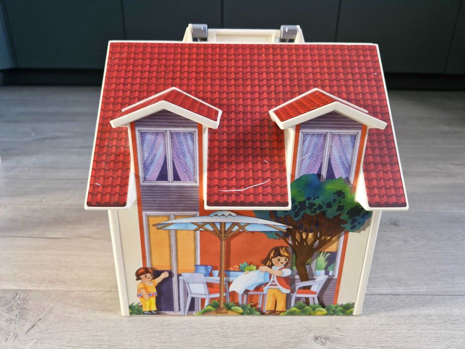 Domek przenośny Play Mobil + mebelki