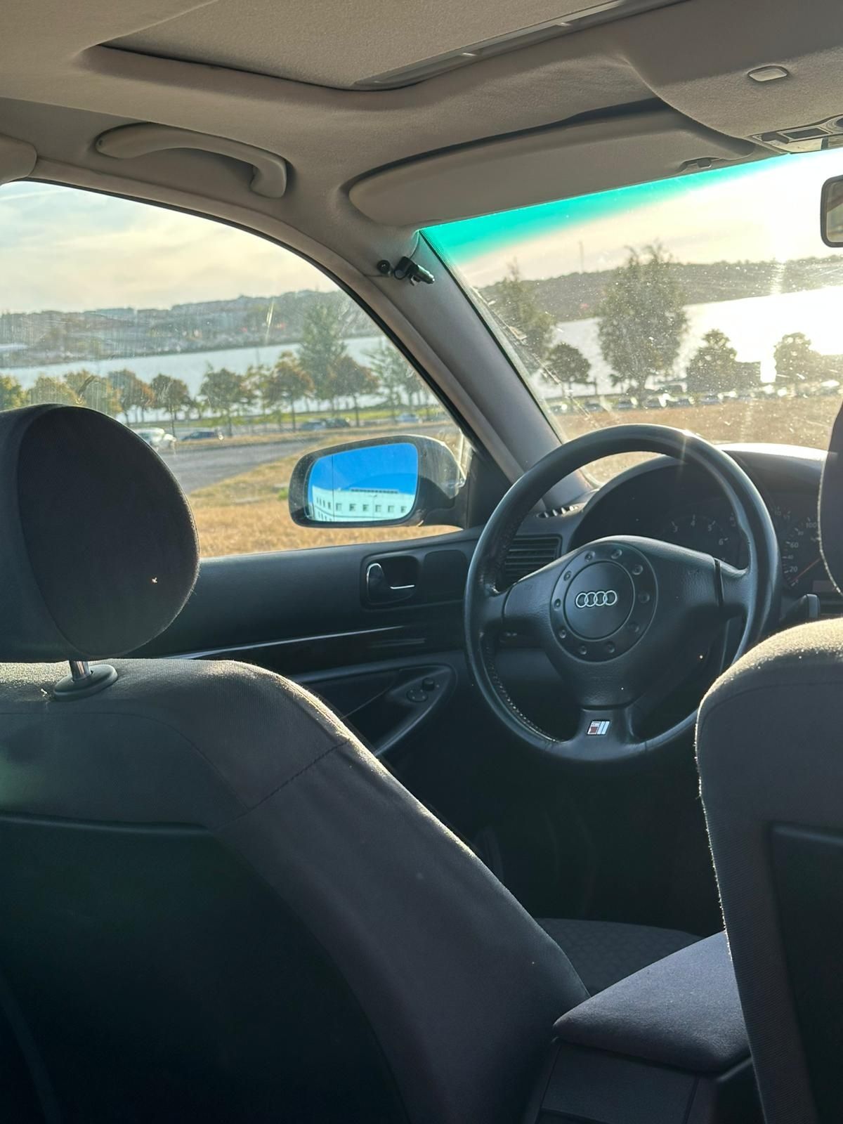 Audi A4 sedan 1.6