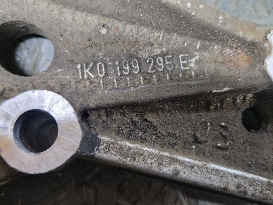 Wspornika Wahacza Lewy Przód Vw Audi Seat Skoda 1K0.199.295.E