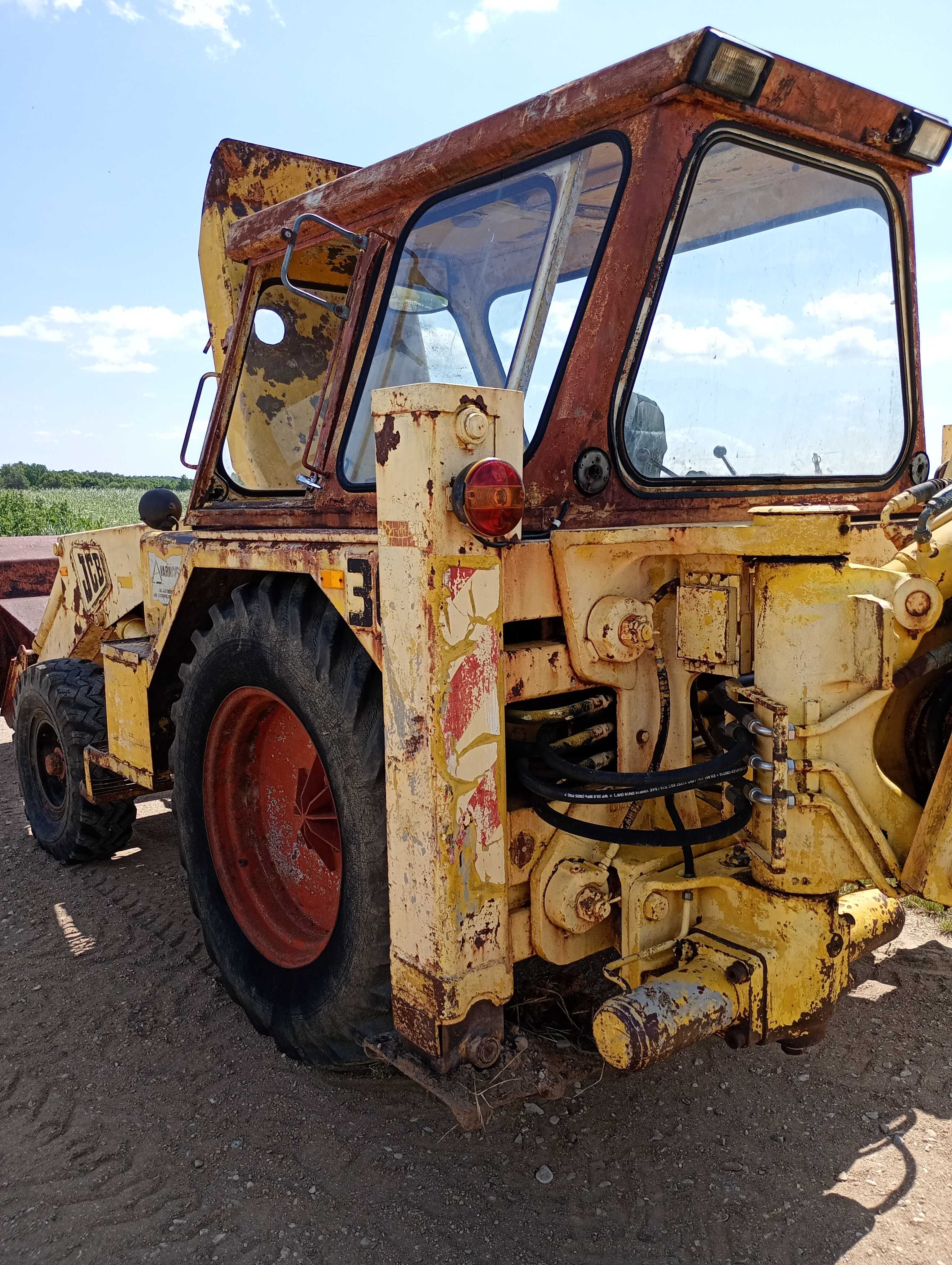 Sprzedam koparko ładowarke JCB 3c II.