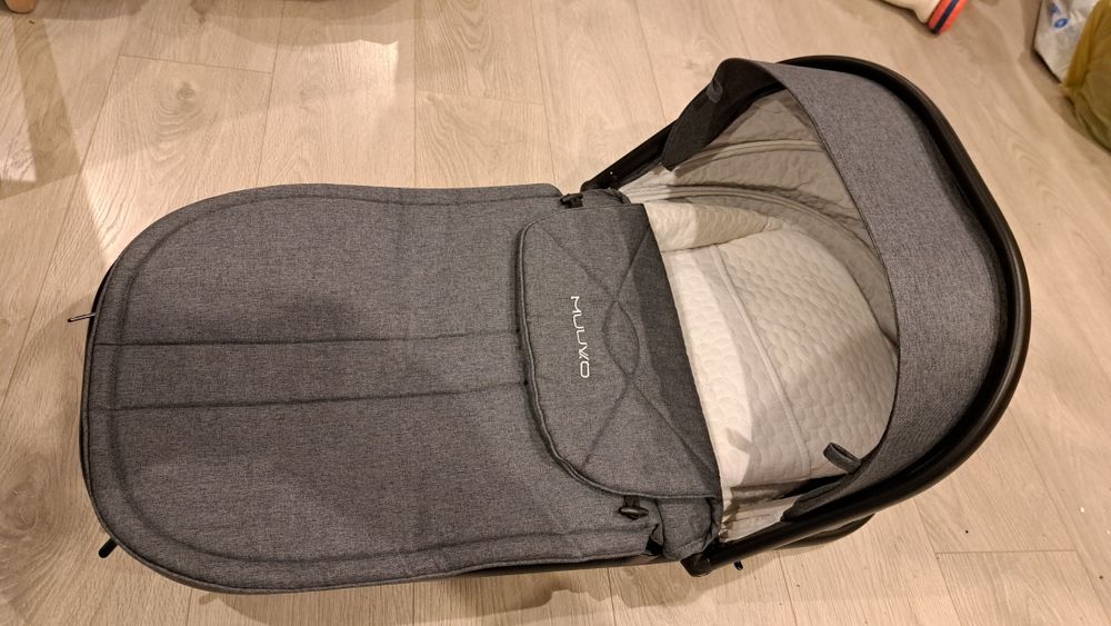 Sprzedam wózek Muuvo Slick