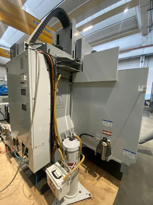 Фрезерний станок С ЧПУ Haas VF 4 SS