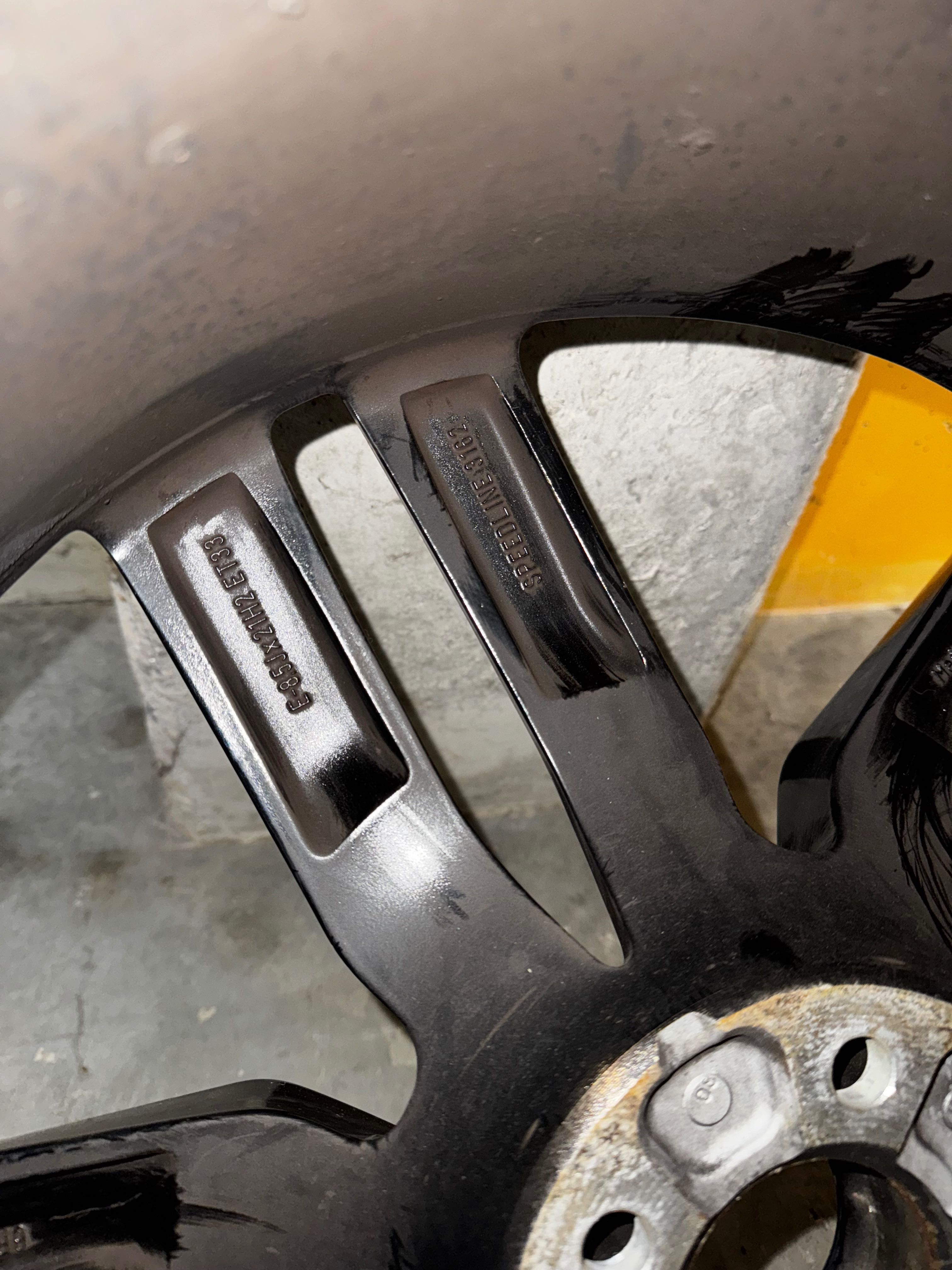 Oryginalne felgi Audi R21 + opony Pirelli – Q5 Q7 Q3 SQ5 SQ7 RSQ3