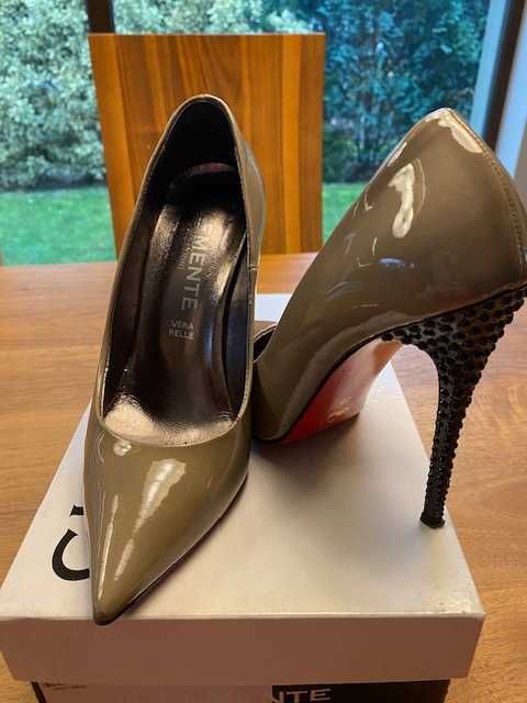 Szpileczki lakierowane