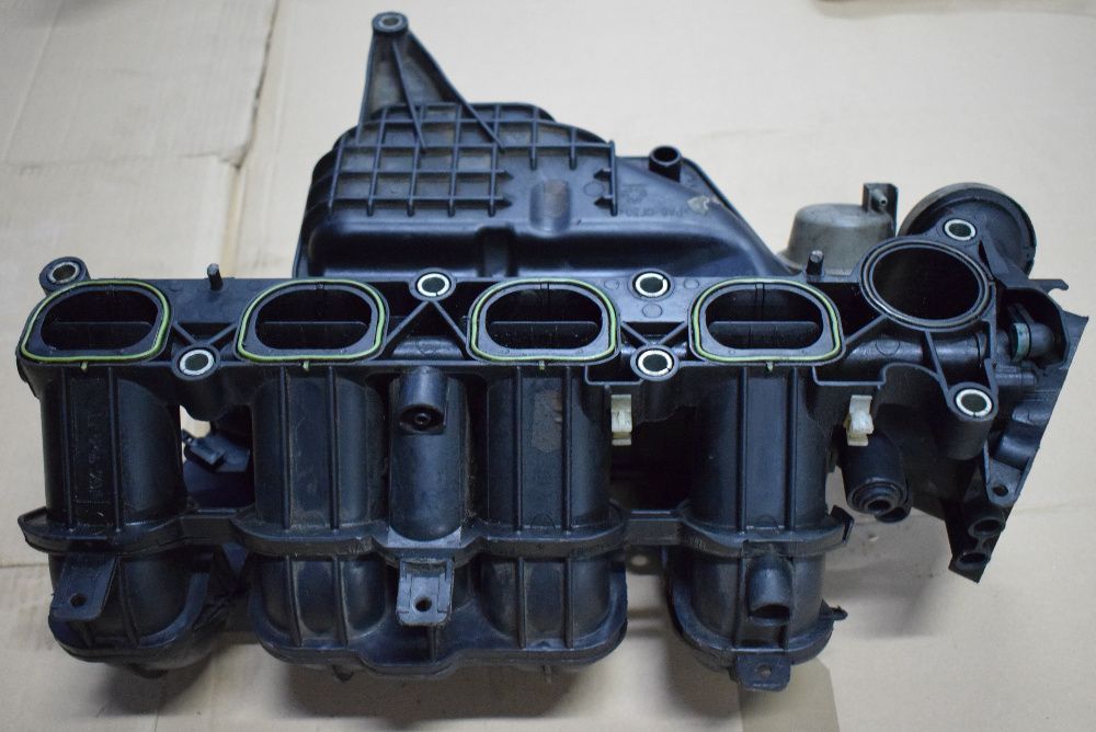Kolektor ssący dolotowy 1.8 2.0 16v 125 145 KM Ford Focus mk2 i C-max