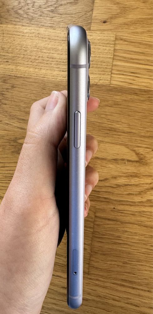 IPhone 11 lilás 128GB, muito pouco usado