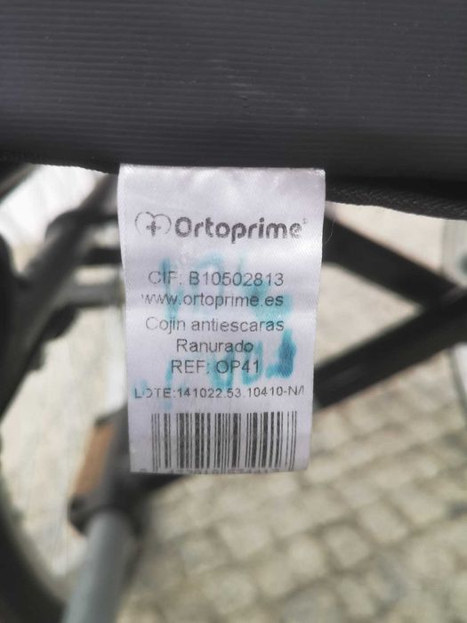 Cadeira de rodas com oferta de almofada antiescaras