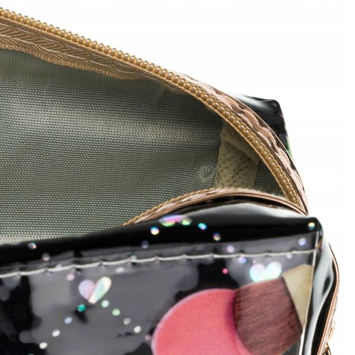 kolorowa, wodoodporna kosmetyczka podróżna