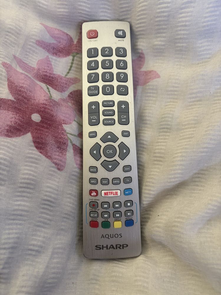 Telewizor sharp 4K UHD 40cali smart tv