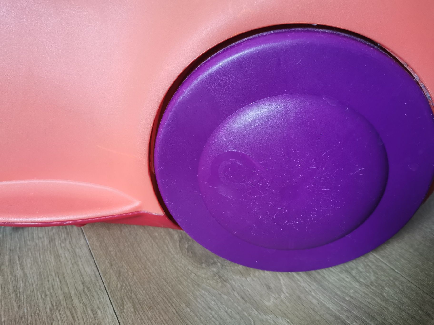 Jeździk żuczek B.Toys