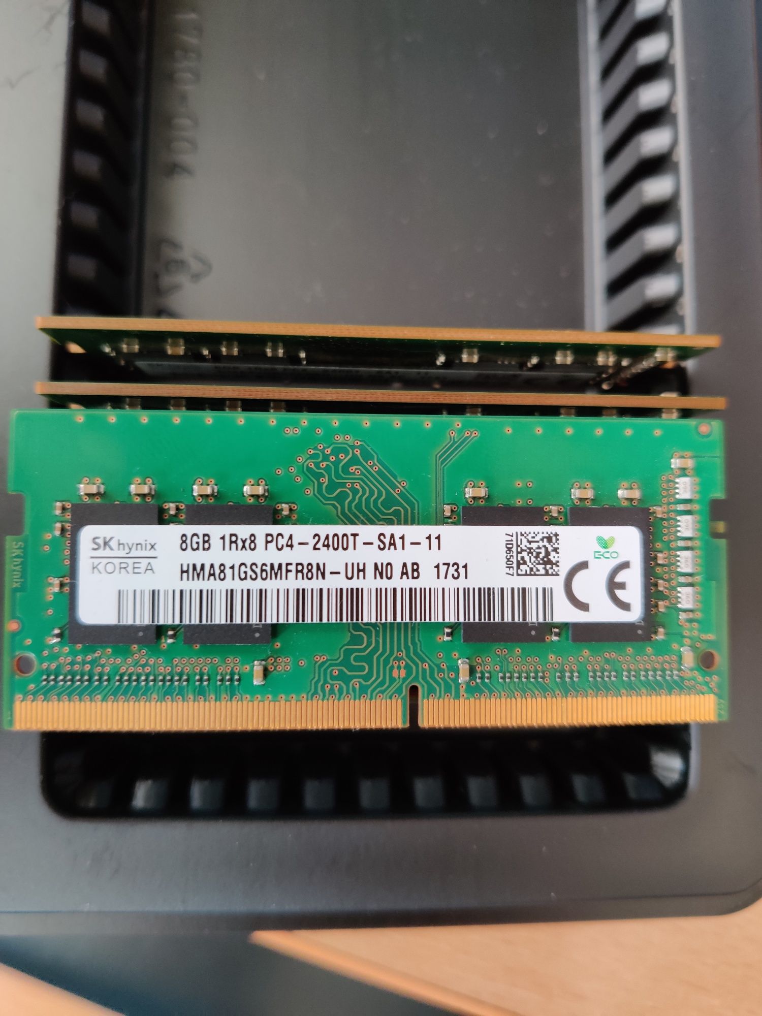 Ноутбучная память SKHynix sodimm 8Gb DDR4 2400Mhz, есть количество