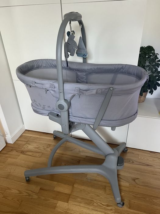 Chicco baby hug pro 5w1 - łóżeczko, krzeselko - earl grey