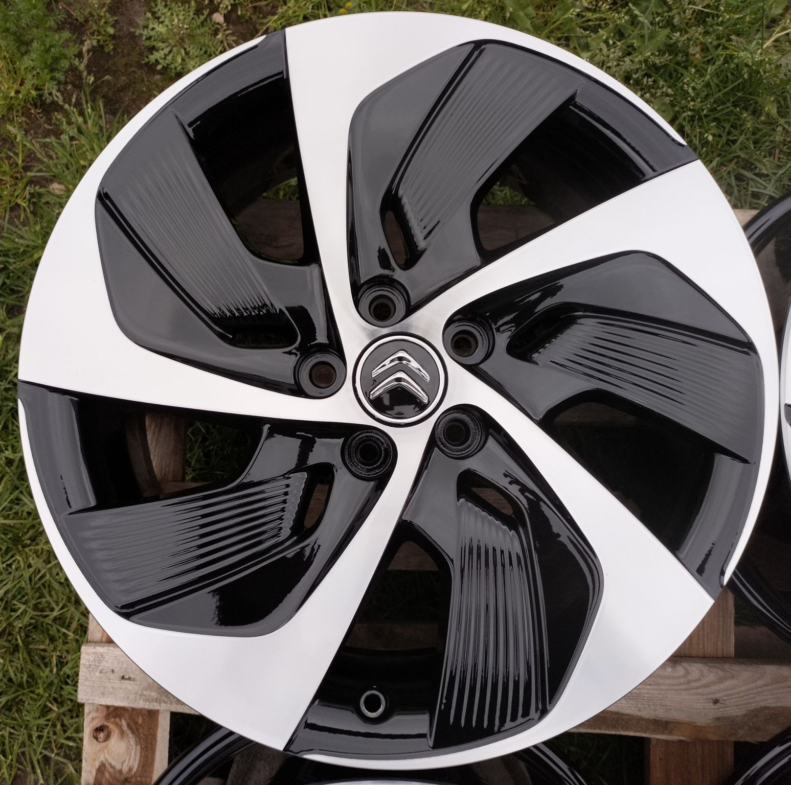 Felgi Oryginał Citroen C5 C6 Jumpy C4 Picasso Grand 7,5Jx18 ET54 5x108