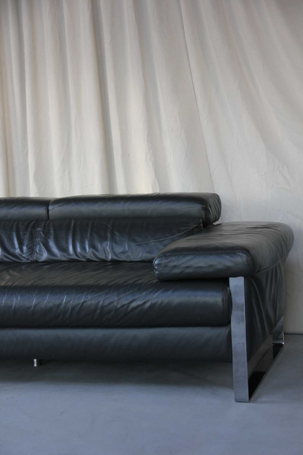 Шкіряний механічний диван від нідерландського бренду Movani