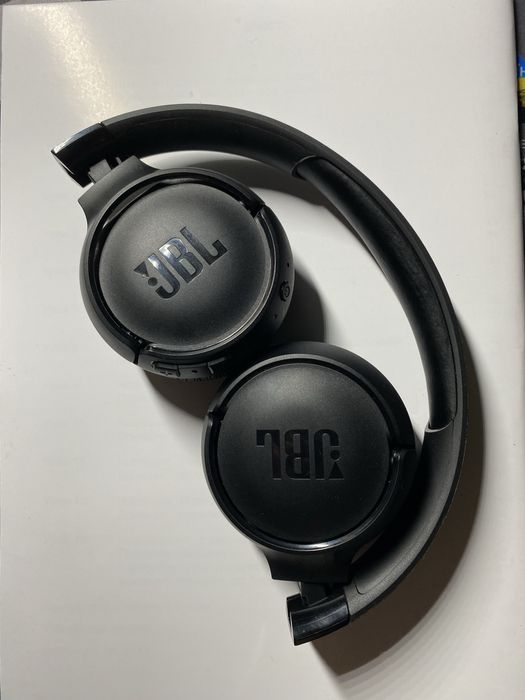 СРОЧНО Наушники JBL tune 520BT