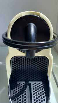 Máquina de Café Nespresso Inissia (Delonghi EN80.CW)