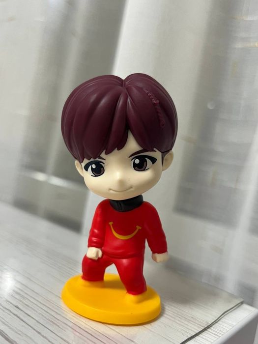 Фігурка BTS J-hope McDonald’s happy meal Tiny Tan