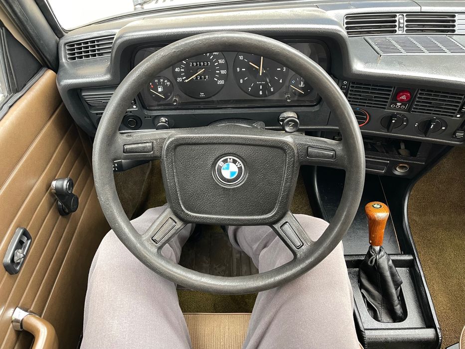 BMW 315 Е21 1983 год