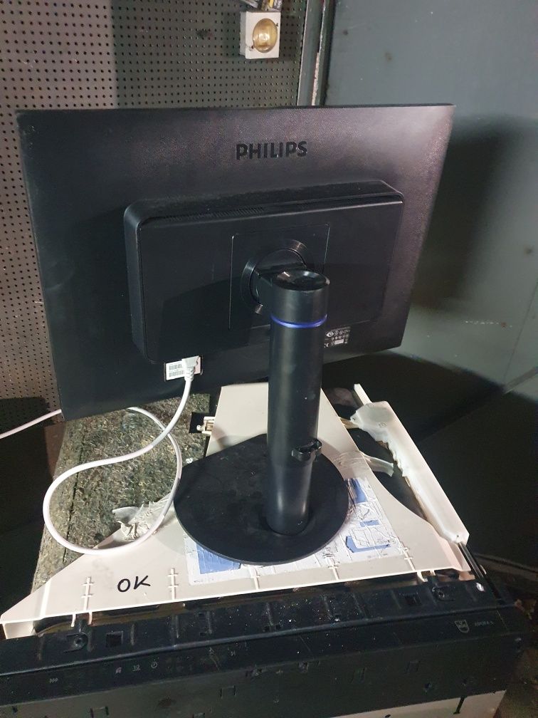 Monitor LCD Philips 22"