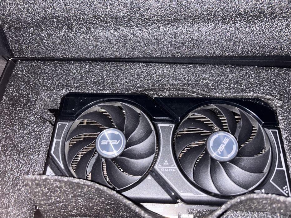 RTX 4060 ASUS 8gb