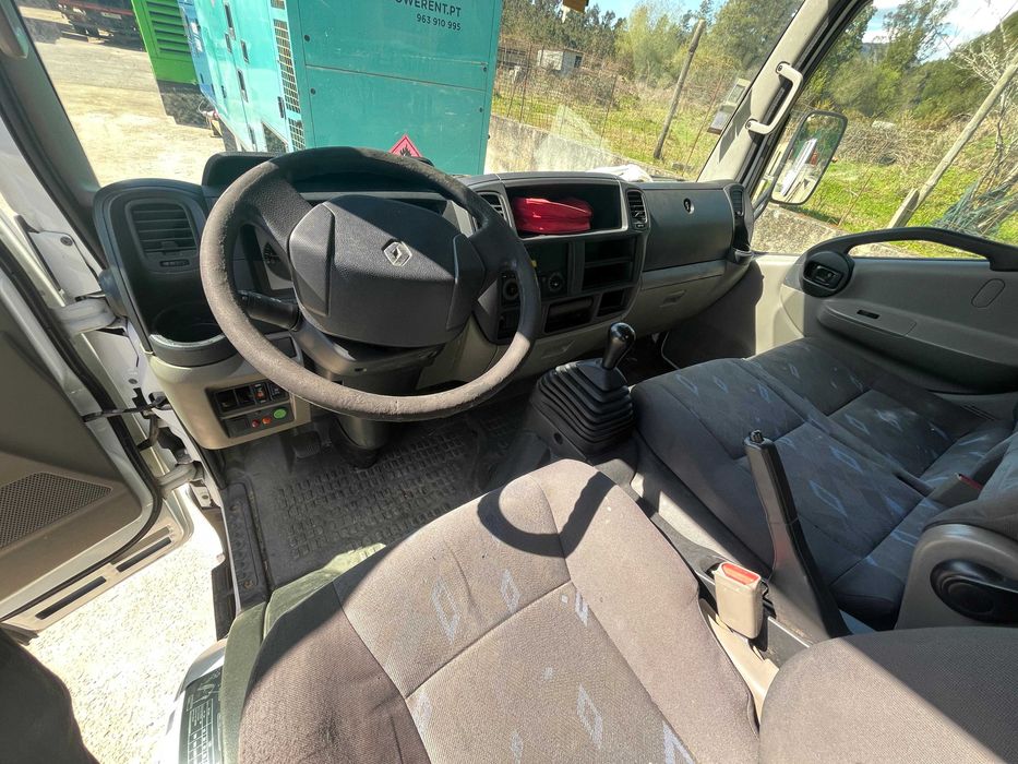 Plataforma/Barquinha - Renault Maxity de 2011