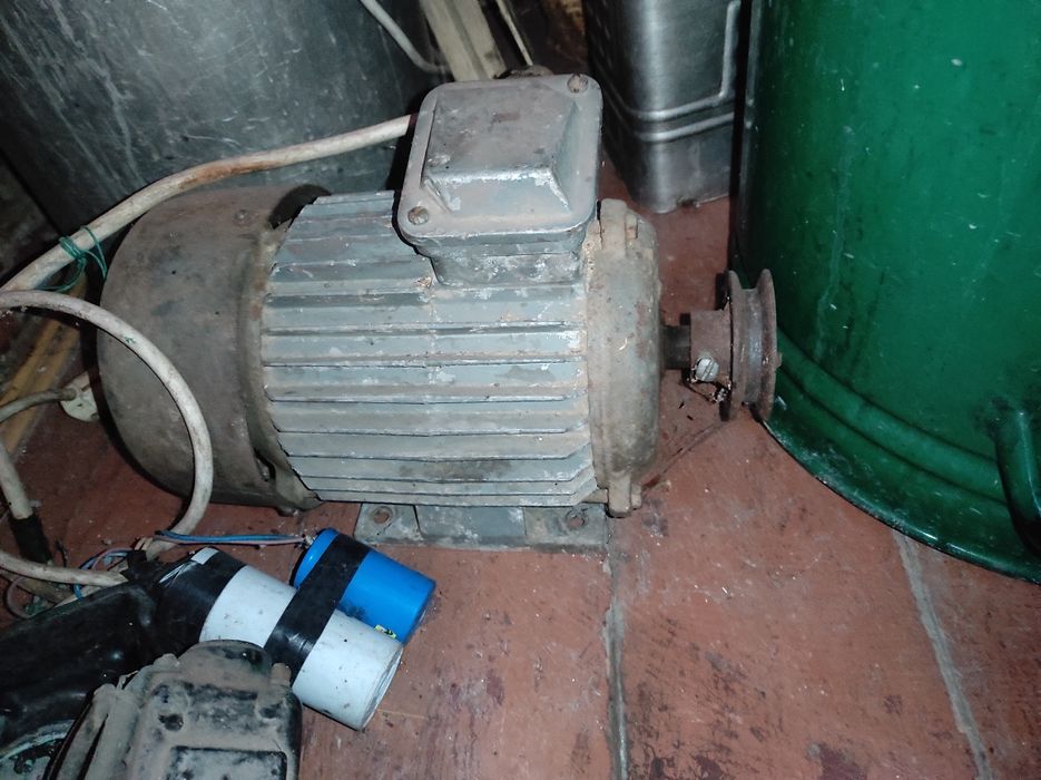 Электродвигатель 2.2