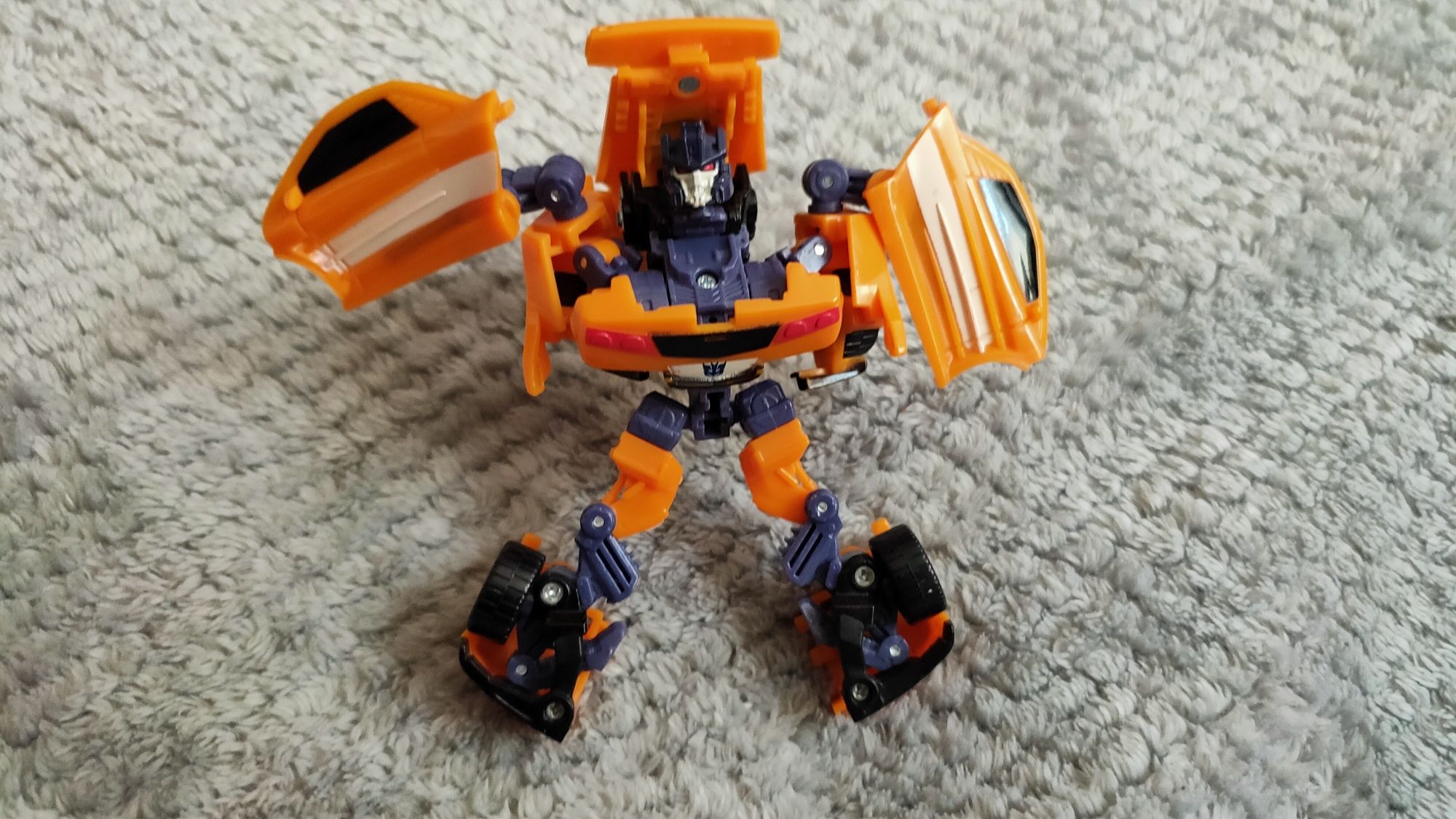 Auto transformer robot