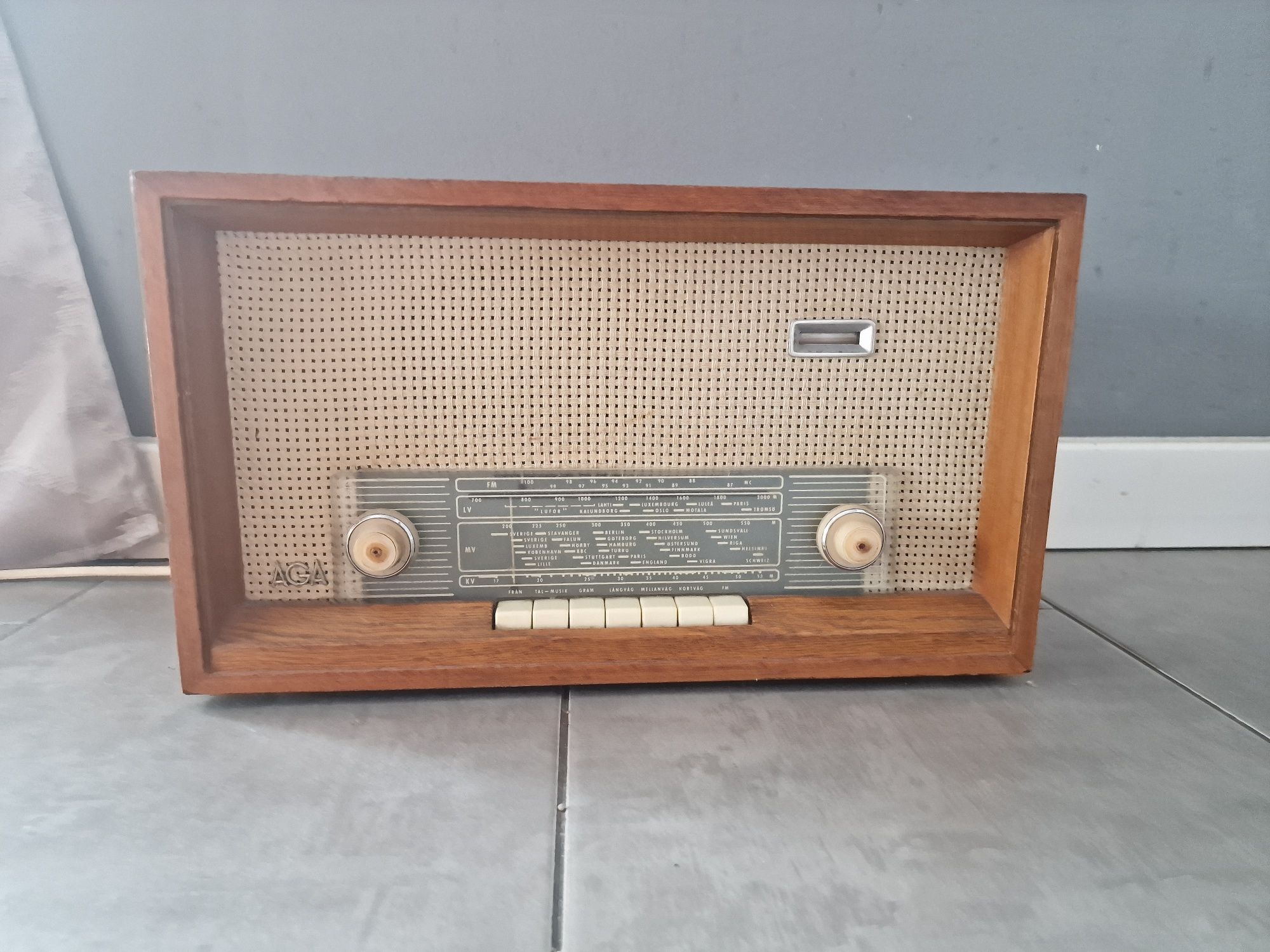 Stare radio Aga 3031, rok 1957, antyk