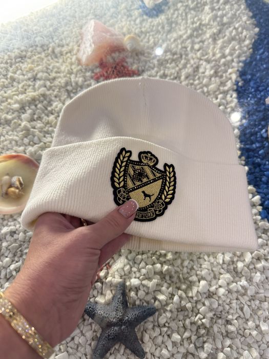 Неймовірна шапка Victoria’s Secret