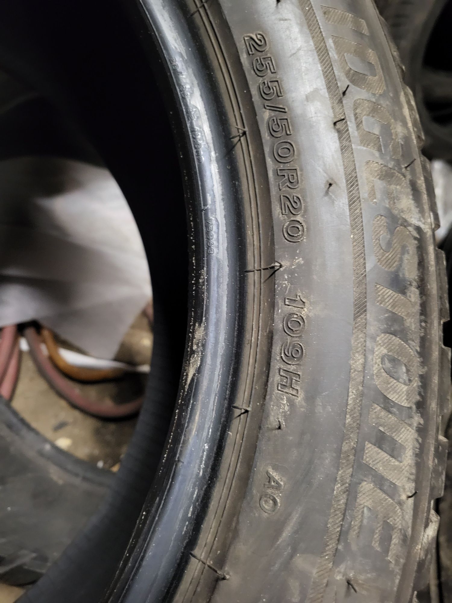 255/50/20 2x Bridgestone Blizak LM001  21rok