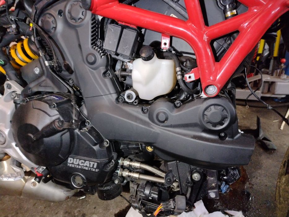 Silnik Ducati supersport 937