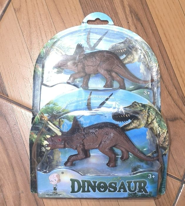 Динозавр игрушка