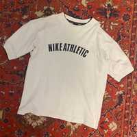 Вінтажна футболка Nike Athletic