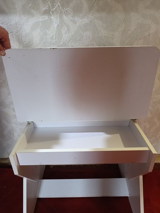 Дитяча парта со стулом