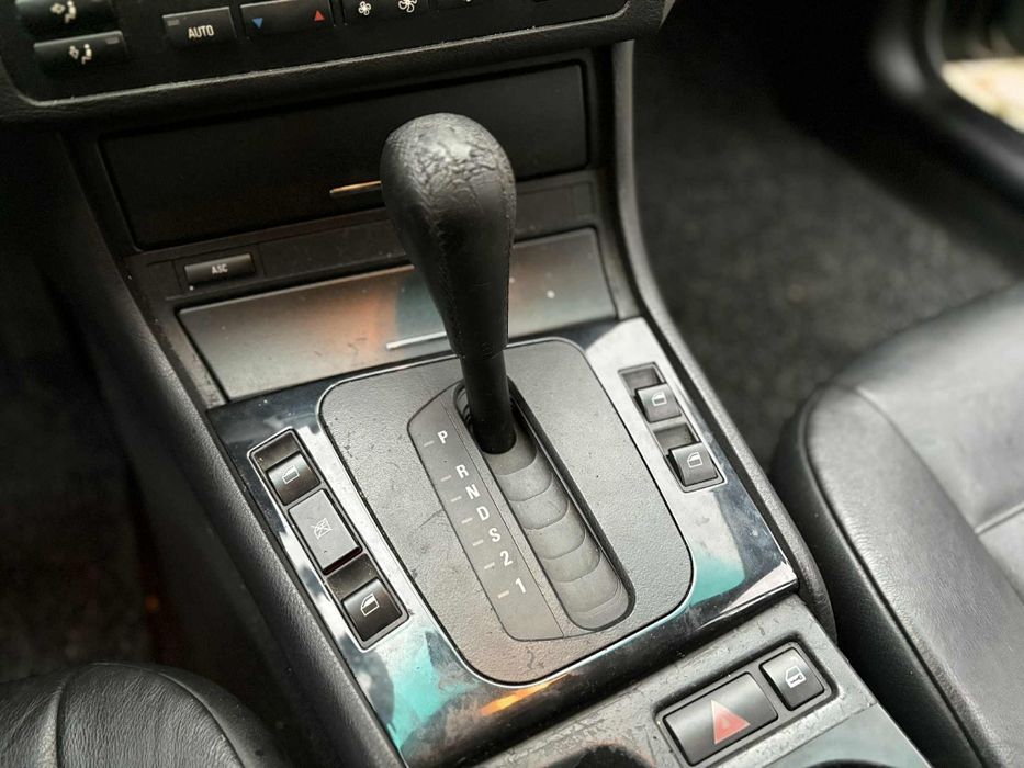 Bmw 318 i impecável