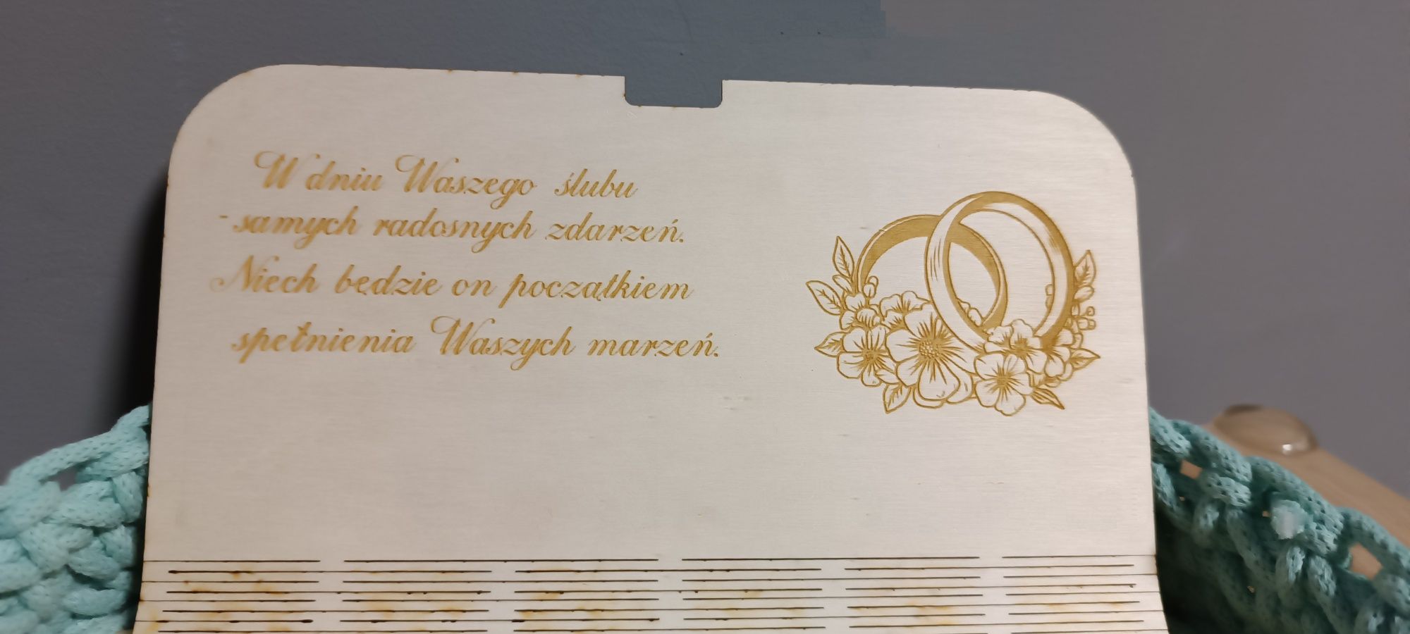 Pudełeczko na pieniądze. Drewniana koperta na pieniadze.