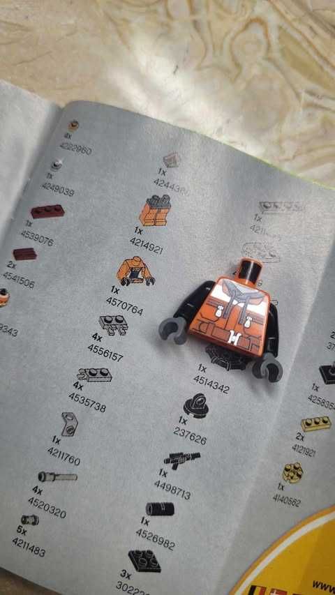 Lego Star Wars 9677 Planeta Yavin 4 i X-wing