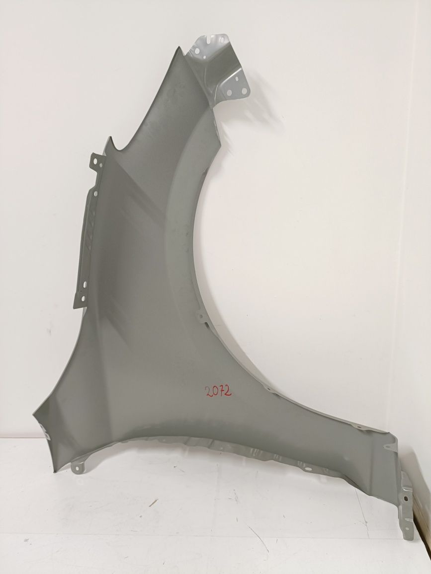 Mazda 2 DL Błotnik przód lewy