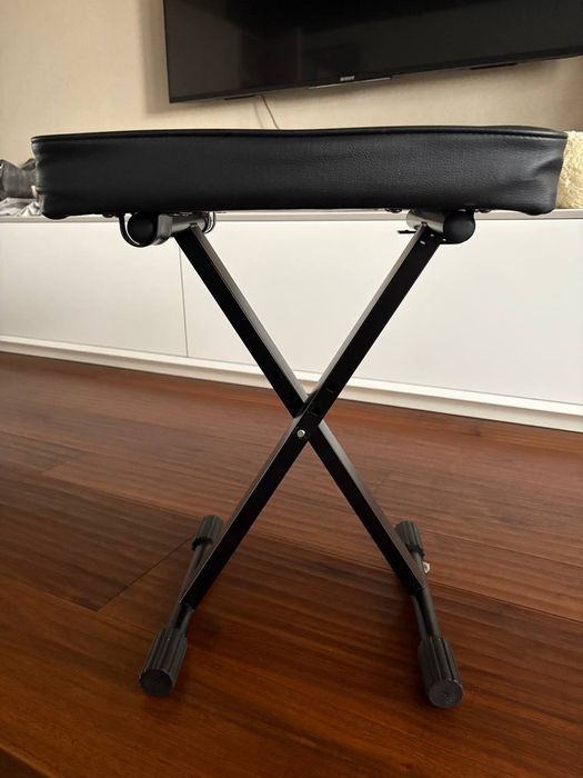 Цифровое пианино YAMAHA P-145 (Блок питания, стойка, пюпитр, педаль)