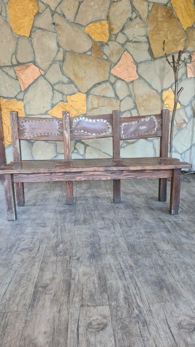 Стіл деревяний  індивідуальне виготовлення.