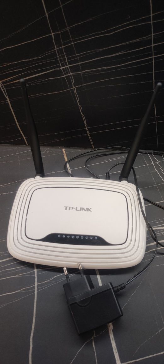 Роутер TP- LINK  TL WR - 841 N , Hisense пульт