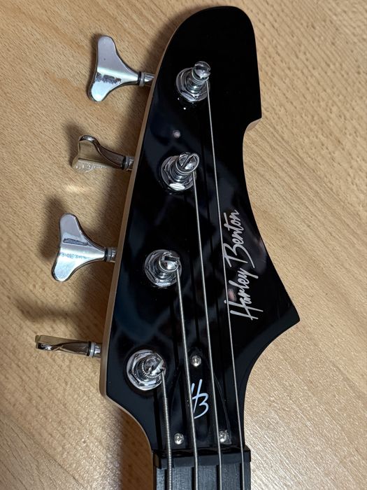 Gitara basowa Harley Benton rock series