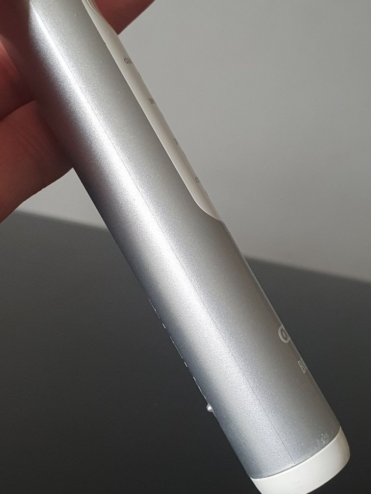 Szczoteczka elektryczna Oral B