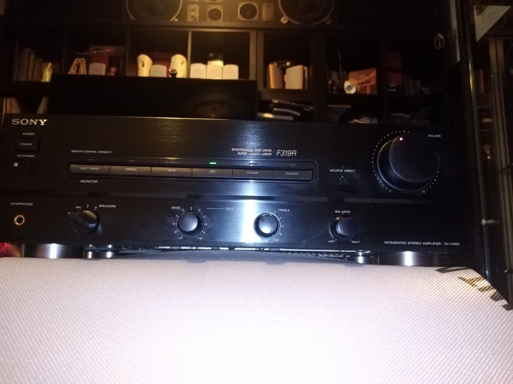 Amplificador Integrado Sony com comando