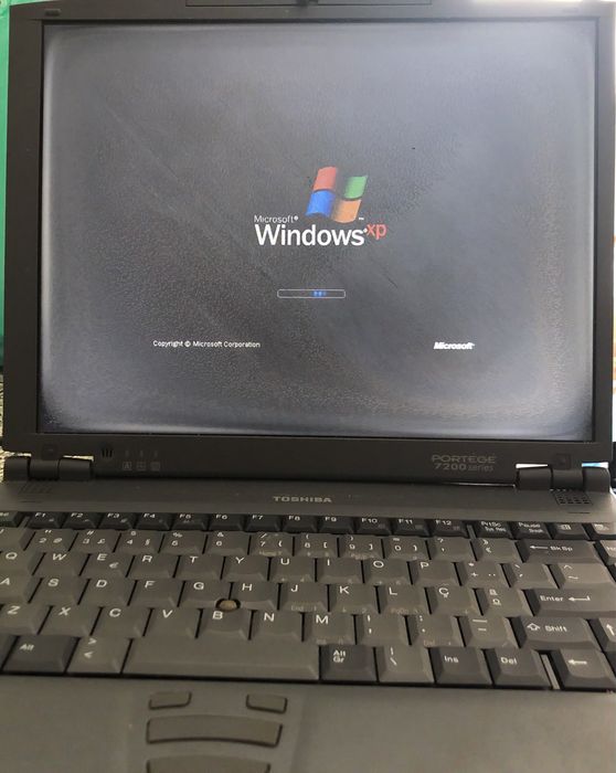 Portátil Vintage Toshiba P7200 (a funcionar)