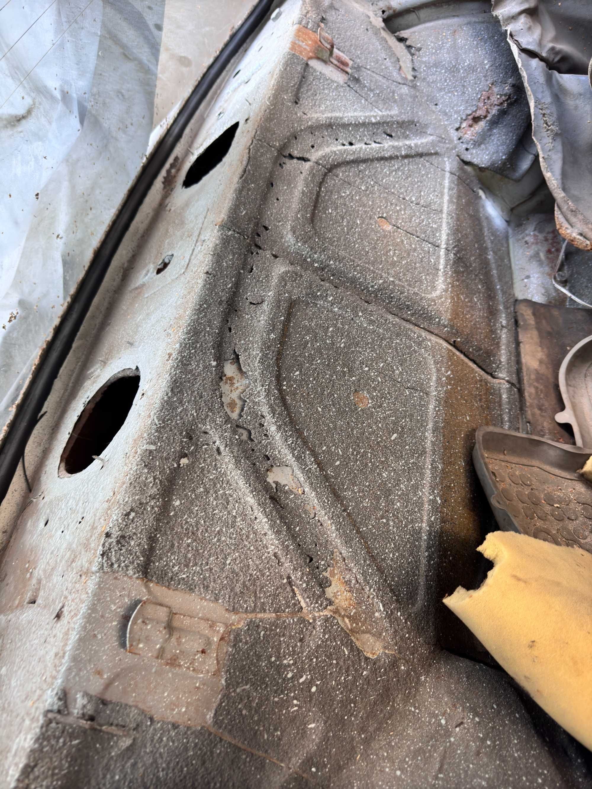 BMW 2002 E10 w całości na części karoseria