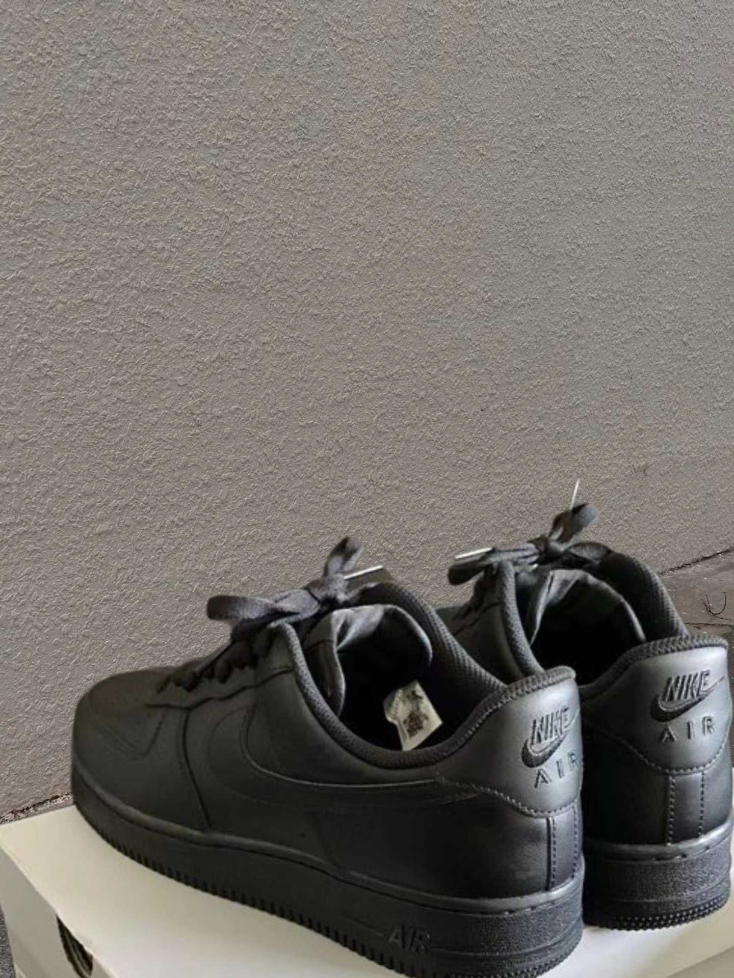 Szary unisex nowy Nike Air Force 1 Low '07 Black Rozmiar 40