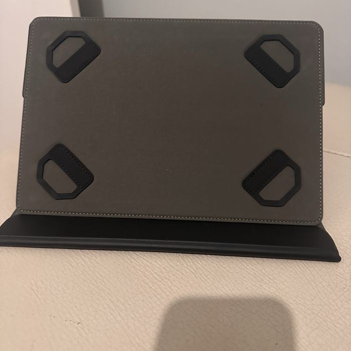 Capa para tablet goosis