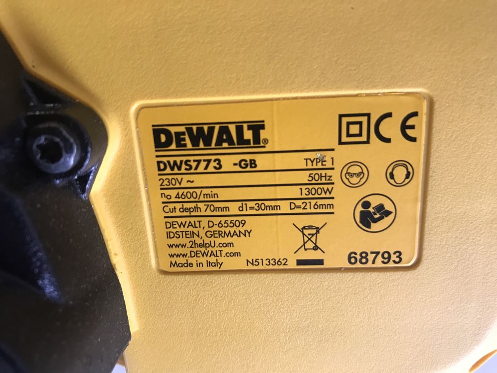 Торцовка пила торцювальна  DeWALT DWS773 з Англії